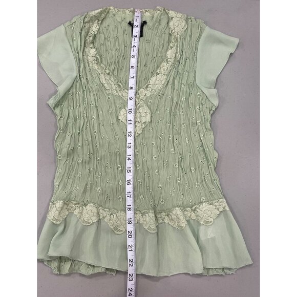 Sunny Taylor Petal Pastel Green Lace Trim Smocked Floral Peasant Top Size M - Picture 9 of 10